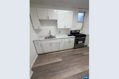 329 Broad Avenue 2Fl #2FL, Leonia, NJ 07605 - Photo 3
