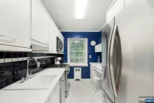 185 E Palisade Ave D11B, Englewood, NJ 07631 - Photo 7