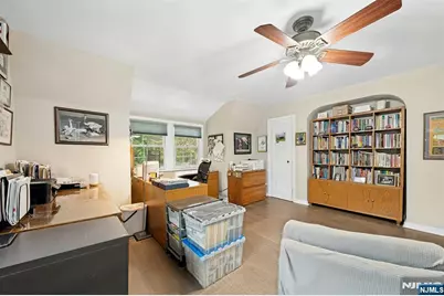 185 E Palisade Avenue D11B #D11B, Englewood, NJ 07631 - Photo 11