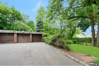 185 E Palisade Avenue D11B #D11B, Englewood, NJ 07631 - Photo 15
