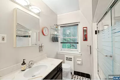 185 E Palisade Avenue D11B #D11B, Englewood, NJ 07631 - Photo 13