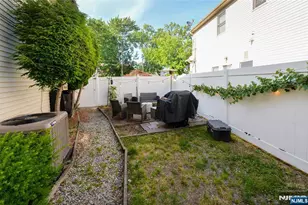 23 Kinzley St, Little Ferry, NJ 07643 - Photo 15