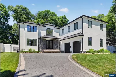 457 Lincoln Drive, Paramus, NJ 07652 - Photo 3