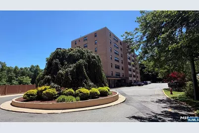 2348 Linwood Avenue 6O #6O, Fort Lee, NJ 07024 - Photo 1