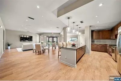 1123 Riverview Avenue 123 #123, Englewood, NJ 07631 - Photo 31