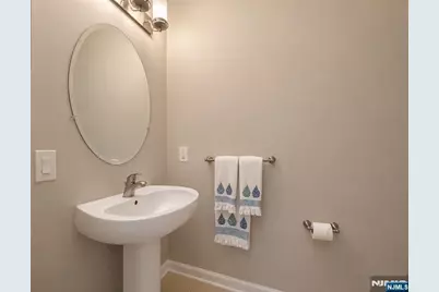 1123 Riverview Avenue 123 #123, Englewood, NJ 07631 - Photo 11