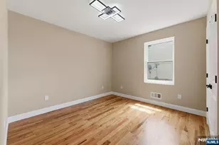 438 10th St, Newark, NJ 07103 - Photo 13