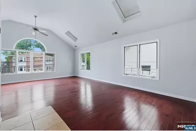 410 Lafayette Avenue 2 #2, Cliffside Park, NJ 07010 - Photo 3