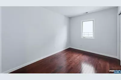 410 Lafayette Avenue 2 #2, Cliffside Park, NJ 07010 - Photo 11