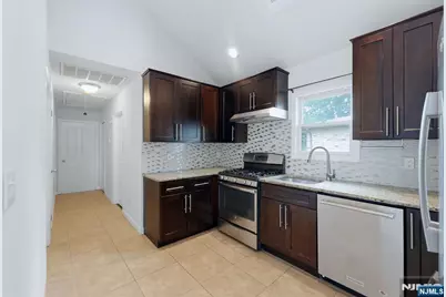 410 Lafayette Avenue 2 #2, Cliffside Park, NJ 07010 - Photo 9