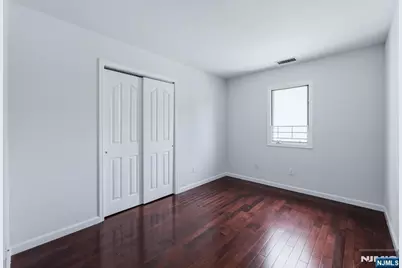 410 Lafayette Avenue 2 #2, Cliffside Park, NJ 07010 - Photo 15