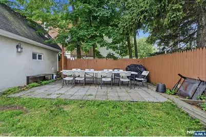 410 Lafayette Avenue 2 #2, Cliffside Park, NJ 07010 - Photo 21