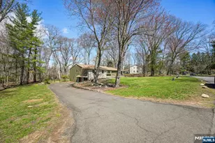 217 Osage Ln, Franklin Lakes, NJ 07417 - Photo 3