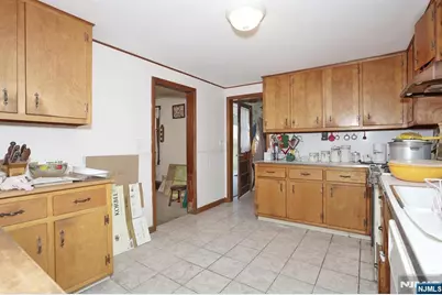 105 Sherwood Avenue, Mahwah, NJ 07430 - Photo 11