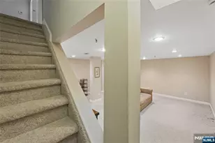 1116 Hyde Park Ct, Mahwah, NJ 07430 - Photo 15