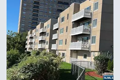 7420 Boulevard E #2C, North Bergen, NJ 07047 - Photo 3
