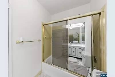 200 Winston Drive 2120 #2120, Cliffside Park, NJ 07010 - Photo 17