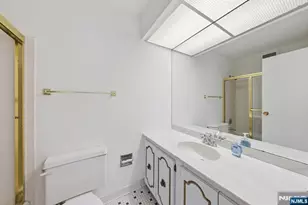 200 Winston Dr 2120, Cliffside Park, NJ 07010 - Photo 5