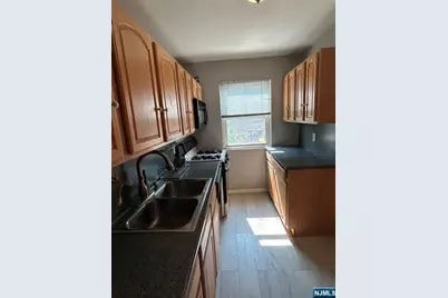 1481 Terrace 5 #5, Teaneck Township, NJ 07666 - Photo 5