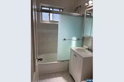 1481 Terrace 5 #5, Teaneck Township, NJ 07666 - Photo 7