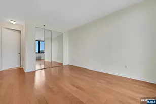 100 Carlyle 5L-N, Cliffside Park, NJ 07010 - Photo 15