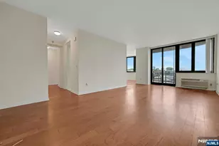 100 Carlyle 5L-N, Cliffside Park, NJ 07010 - Photo 5