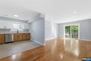 23 Edwin Pl, Newark, NJ 07112 - Photo 5