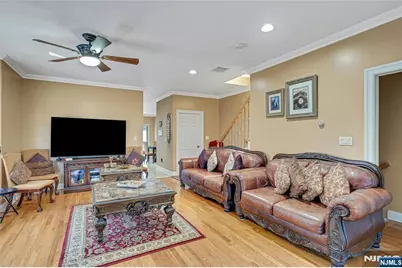 4 8th Street A #A, Fairview, NJ 07022 - Photo 9