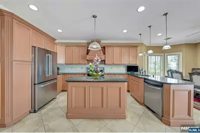 4 8th Street A #A, Fairview, NJ 07022 - Photo 15