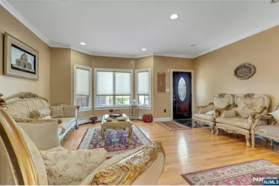 4 8th Street A #A, Fairview, NJ 07022 - Photo 5