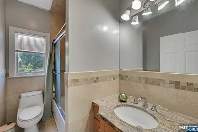 4 8th Street A #A, Fairview, NJ 07022 - Photo 29