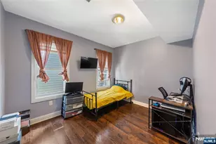 77 16th St, East Orange, NJ 07018 - Photo 11