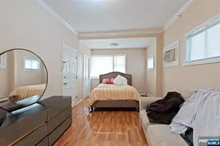 411 Sheridan Pl, Fairview, NJ 07022 - Photo 7
