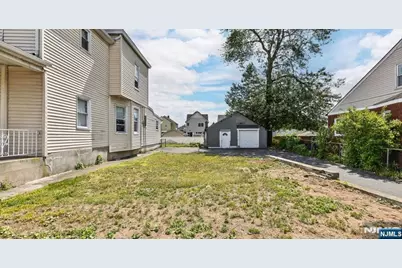 162 Forest Avenue, Lyndhurst Township, NJ 07071 - Photo 23