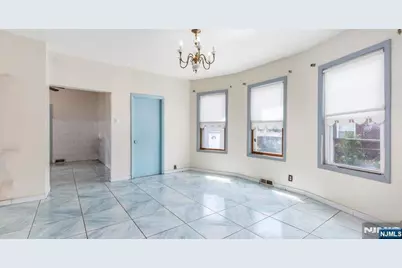 162 Forest Avenue, Lyndhurst Township, NJ 07071 - Photo 7