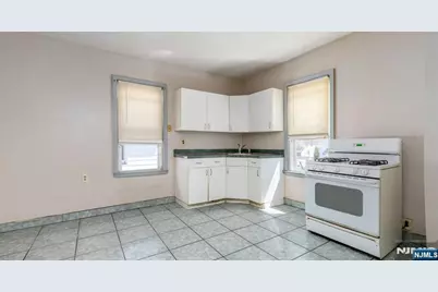 162 Forest Avenue, Lyndhurst Township, NJ 07071 - Photo 13