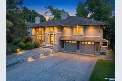 130 Van Nostrand Avenue, Englewood Cliffs, NJ 07632 - Photo 3