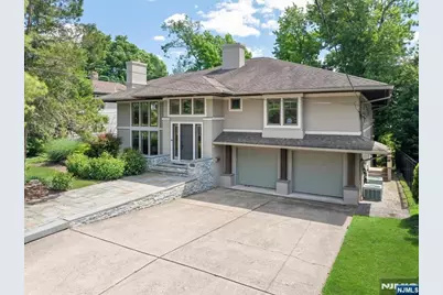130 Van Nostrand Avenue, Englewood Cliffs, NJ 07632 - Photo 1
