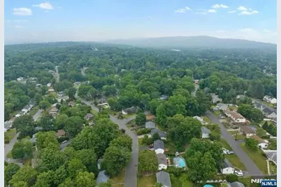 442 Wildwood Road, Northvale, NJ 07647 - Photo 35