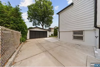 271 Travers Place, Lyndhurst Township, NJ 07071 - Photo 47