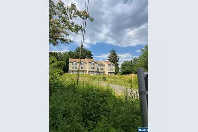 68 Newton Place C0015 #C0015, Irvington, NJ 07111 - Photo 1