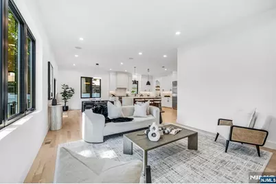 408 Terhune Avenue, Paramus, NJ 07652 - Photo 17