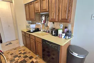 560 North Ave I, Fort Lee, NJ 07024 - Photo 11