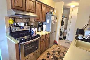 560 North Ave I, Fort Lee, NJ 07024 - Photo 11