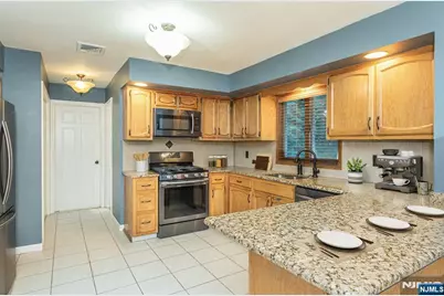 133 Oweno Road, Mahwah, NJ 07430 - Photo 5