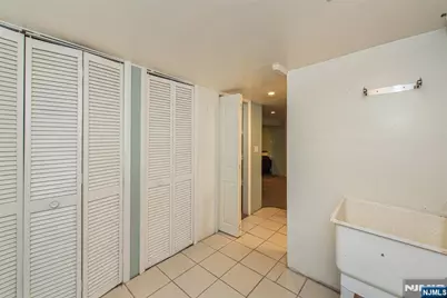 7 Hobart Place, Clifton, NJ 07011 - Photo 15