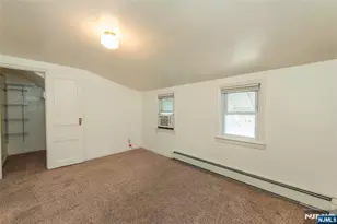 7 Hobart Pl, Clifton, NJ 07011 - Photo 9