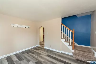 7 Hobart Place, Clifton, NJ 07011 - Photo 3