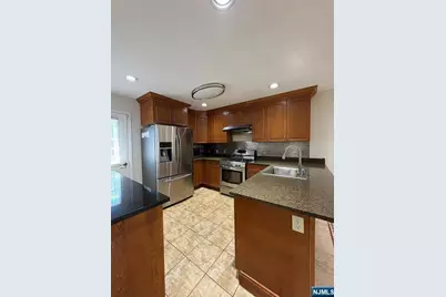 264 Midland Avenue 32 #32, Saddle Brook Township, NJ 07663 - Photo 5