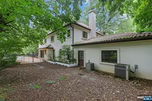 285 Arch Rd, Englewood, NJ 07631 - Photo 5